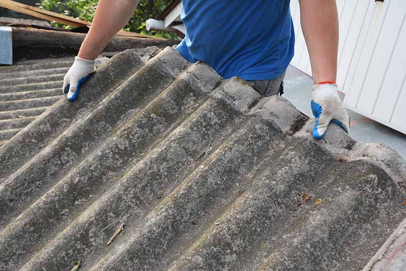 Asbestos roof material - not safe for skip disposal