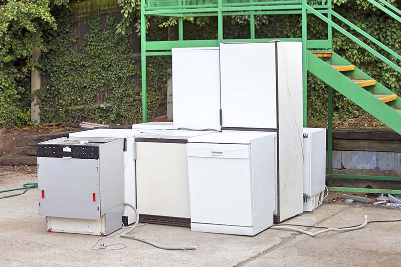 Disposing of a dishwasher at a recycling centre